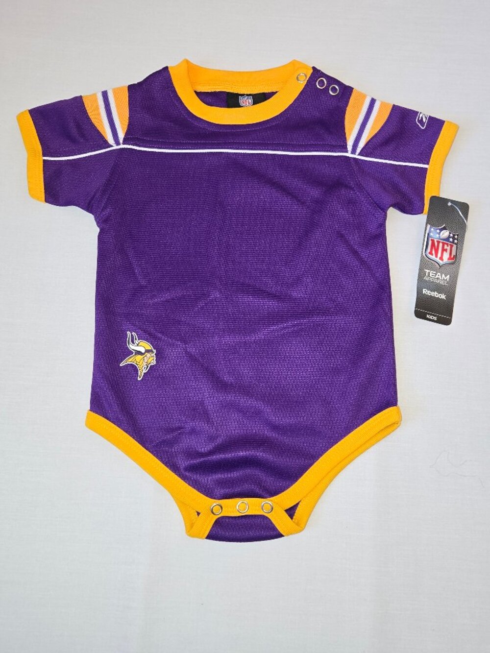 NWT NFL Minnesota Vikings Reebok Baby Bodysuit 12M